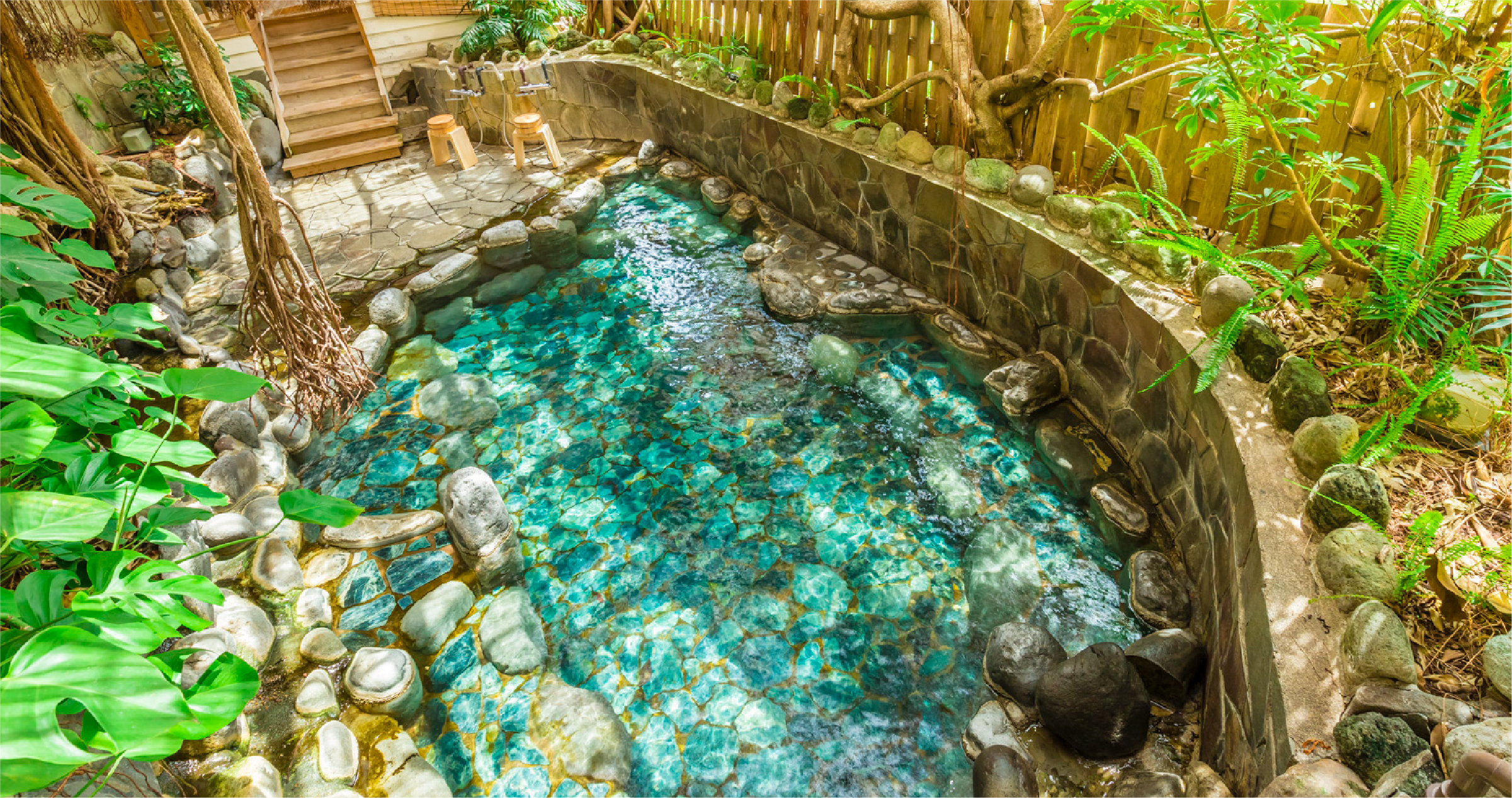 貸切露天風呂「南国野天風呂」